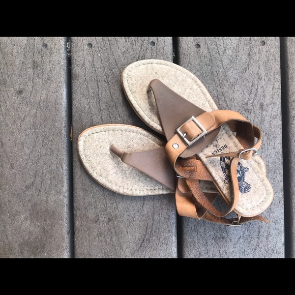 Women’s Sandals for summertime. - Picture 2 of 2